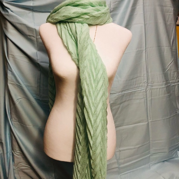 Womens scarves ( various) - Picture 2 of 3